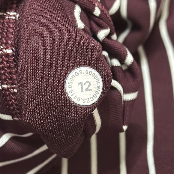 lululemon athletica Maroon and White Striped Crop WunderUnder Leggings. Size 12 - Picture 2 of 4